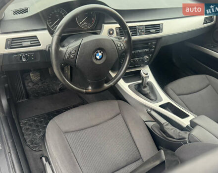 Сірий БМВ 3 Серія, об'ємом двигуна 2 л та пробігом 261 тис. км за 7900 $, фото 14 на Automoto.ua