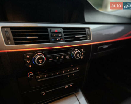 Серый БМВ 3 Серия, объемом двигателя 2 л и пробегом 286 тыс. км за 9200 $, фото 26 на Automoto.ua