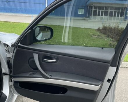 Серый БМВ 3 Серия, объемом двигателя 2 л и пробегом 177 тыс. км за 6700 $, фото 11 на Automoto.ua