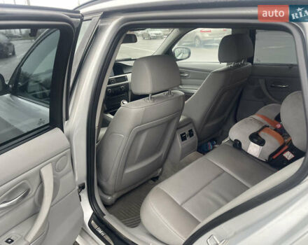 Серый БМВ 3 Серия, объемом двигателя 3 л и пробегом 131 тыс. км за 9500 $, фото 13 на Automoto.ua