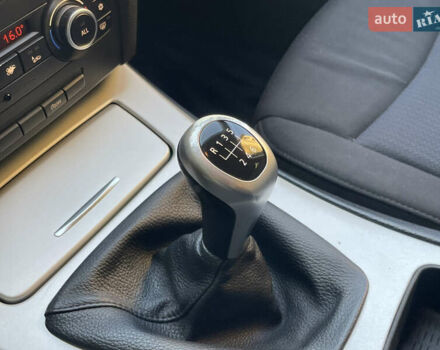 Серый БМВ 3 Серия, объемом двигателя 2 л и пробегом 326 тыс. км за 7790 $, фото 31 на Automoto.ua