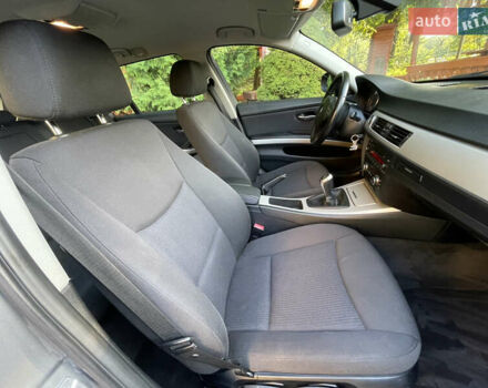 Серый БМВ 3 Серия, объемом двигателя 2 л и пробегом 326 тыс. км за 7790 $, фото 41 на Automoto.ua