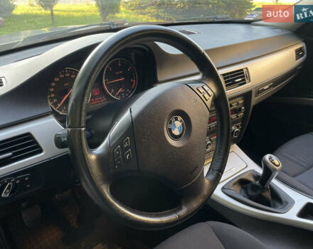 Серый БМВ 3 Серия, объемом двигателя 2 л и пробегом 326 тыс. км за 7790 $, фото 33 на Automoto.ua
