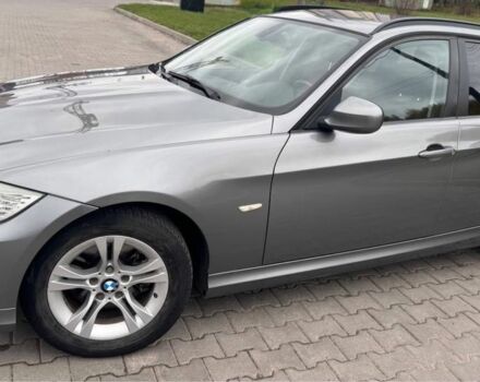Серый БМВ 3 Серия, объемом двигателя 2 л и пробегом 280 тыс. км за 5600 $, фото 1 на Automoto.ua