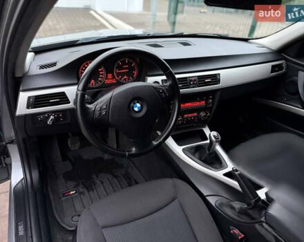 Сірий БМВ 3 Серія, об'ємом двигуна 2 л та пробігом 271 тис. км за 8300 $, фото 30 на Automoto.ua