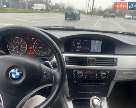Серый БМВ 3 Серия, объемом двигателя 3 л и пробегом 131 тыс. км за 9500 $, фото 4 на Automoto.ua