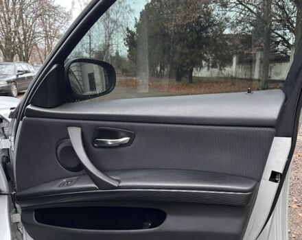 Сірий БМВ 3 Серія, об'ємом двигуна 2 л та пробігом 350 тис. км за 7500 $, фото 17 на Automoto.ua