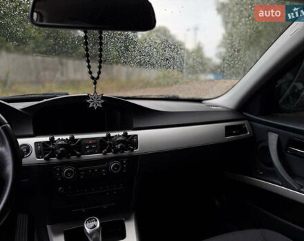 Серый БМВ 3 Серия, объемом двигателя 2 л и пробегом 226 тыс. км за 7799 $, фото 25 на Automoto.ua