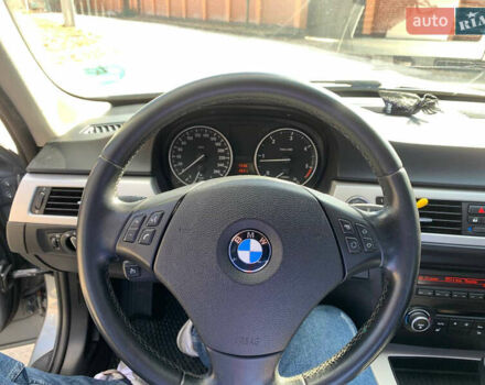 Серый БМВ 3 Серия, объемом двигателя 2 л и пробегом 315 тыс. км за 8000 $, фото 9 на Automoto.ua