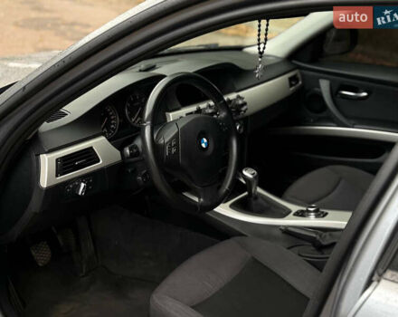 Серый БМВ 3 Серия, объемом двигателя 2 л и пробегом 226 тыс. км за 7799 $, фото 23 на Automoto.ua