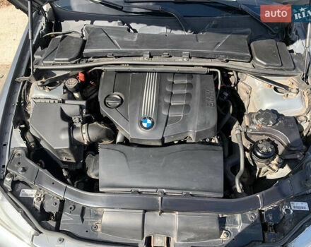 Серый БМВ 3 Серия, объемом двигателя 2 л и пробегом 315 тыс. км за 8000 $, фото 8 на Automoto.ua
