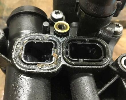 Сірий БМВ 3 Серія, об'ємом двигуна 2 л та пробігом 305 тис. км за 10500 $, фото 52 на Automoto.ua