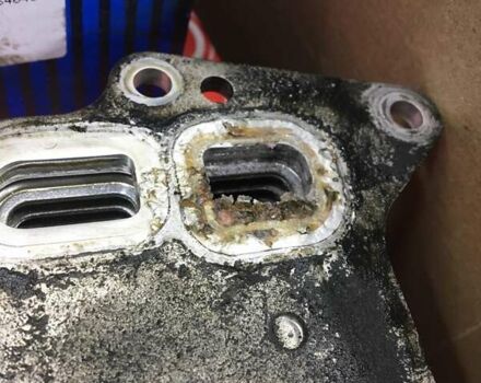 Сірий БМВ 3 Серія, об'ємом двигуна 2 л та пробігом 305 тис. км за 10500 $, фото 56 на Automoto.ua