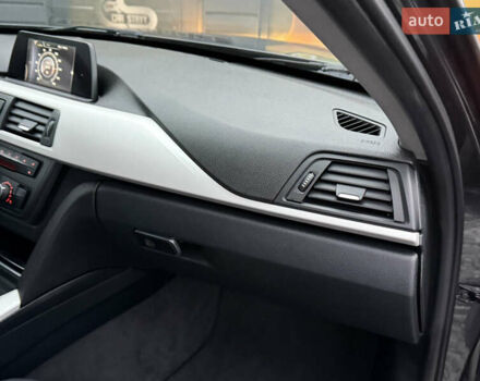 Сірий БМВ 3 Серія, об'ємом двигуна 2 л та пробігом 182 тис. км за 12999 $, фото 29 на Automoto.ua