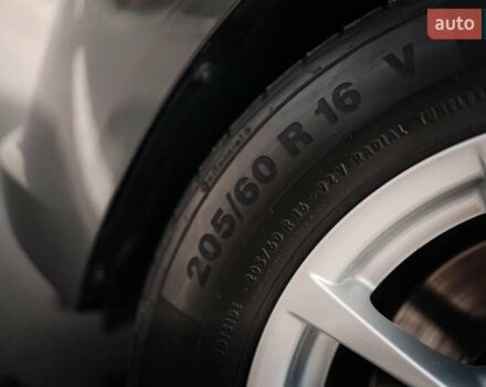 Серый БМВ 3 Серия, объемом двигателя 2 л и пробегом 189 тыс. км за 19600 $, фото 15 на Automoto.ua