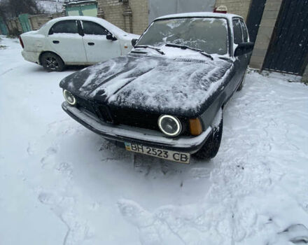 Серый БМВ 3 Серия, объемом двигателя 1.8 л и пробегом 300 тыс. км за 1200 $, фото 1 на Automoto.ua