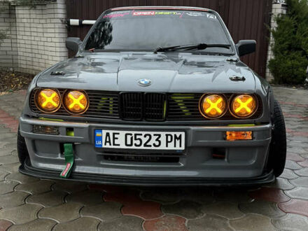 Серый БМВ 3 Серия, объемом двигателя 4 л и пробегом 2 тыс. км за 15000 $, фото 1 на Automoto.ua