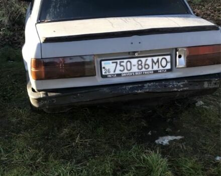 Серый БМВ 3 Серия, объемом двигателя 1.8 л и пробегом 300 тыс. км за 200 $, фото 1 на Automoto.ua