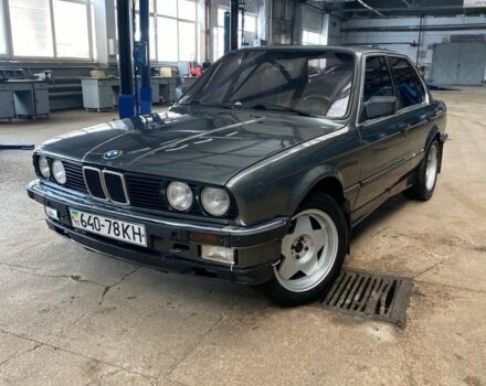 Серый БМВ 3 Серия, объемом двигателя 1.8 л и пробегом 300 тыс. км за 1500 $, фото 1 на Automoto.ua