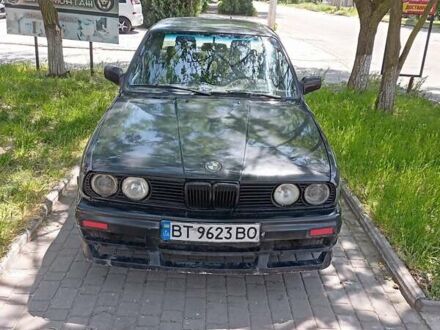 БМВ 3 Серия 1985 в Херсоне на Automoto.ua Серый БМВ 3 Серия, объемом двигателя 2 л и пробегом 300 тыс. км за 1800 $, фото 1 на Automoto.ua