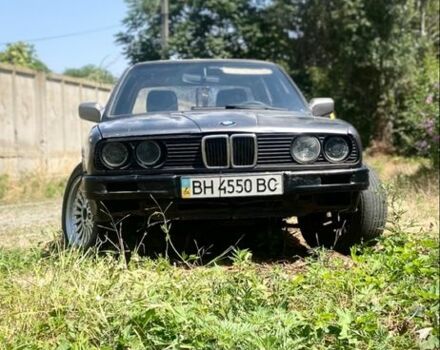 Серый БМВ 3 Серия, объемом двигателя 1.8 л и пробегом 999 тыс. км за 850 $, фото 1 на Automoto.ua