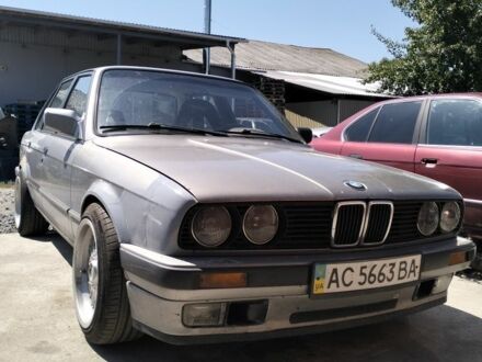 Серый БМВ 3 Серия, объемом двигателя 1.8 л и пробегом 444 тыс. км за 4300 $, фото 1 на Automoto.ua