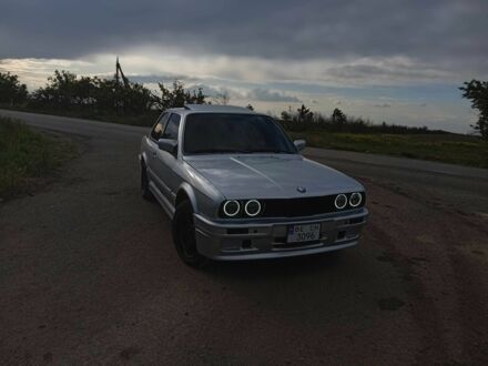 Серый БМВ 3 Серия, объемом двигателя 2.5 л и пробегом 350 тыс. км за 3000 $, фото 1 на Automoto.ua