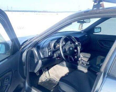 Серый БМВ 3 Серия, объемом двигателя 2.5 л и пробегом 404 тыс. км за 2500 $, фото 1 на Automoto.ua