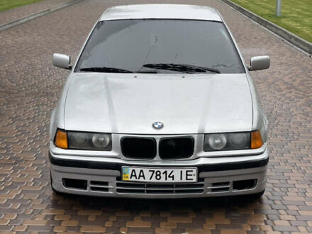 Серый БМВ 3 Серия, объемом двигателя 1.8 л и пробегом 370 тыс. км за 1700 $, фото 1 на Automoto.ua