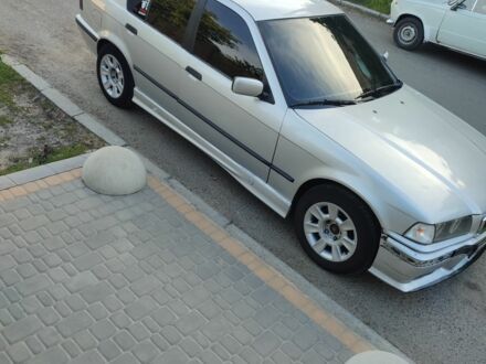 Серый БМВ 3 Серия, объемом двигателя 2 л и пробегом 3 тыс. км за 2750 $, фото 1 на Automoto.ua