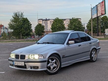 БМВ 3 Серия 1993 в Ровно на Automoto.ua Серый БМВ 3 Серия, объемом двигателя 1.8 л и пробегом 300 тыс. км за 3300 $, фото 1 на Automoto.ua
