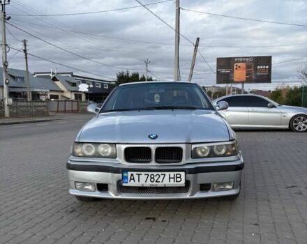 Серый БМВ 3 Серия, объемом двигателя 1.8 л и пробегом 300 тыс. км за 2700 $, фото 1 на Automoto.ua