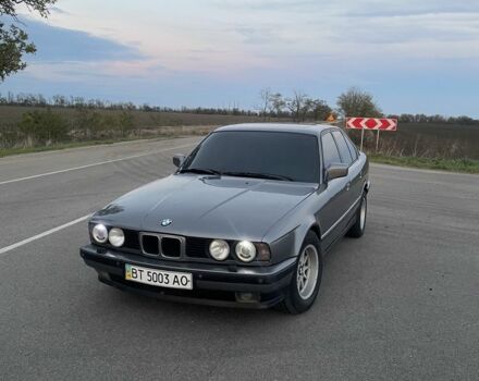 Серый БМВ 3 Серия, объемом двигателя 2.5 л и пробегом 427 тыс. км за 2300 $, фото 1 на Automoto.ua