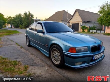 Серый БМВ 3 Серия, объемом двигателя 1.8 л и пробегом 300 тыс. км за 3000 $, фото 1 на Automoto.ua