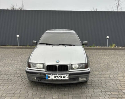 Серый БМВ 3 Серия, объемом двигателя 2 л и пробегом 360 тыс. км за 2800 $, фото 1 на Automoto.ua