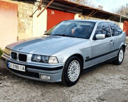 Серый БМВ 3 Серия, объемом двигателя 1.6 л и пробегом 300 тыс. км за 2600 $, фото 1 на Automoto.ua