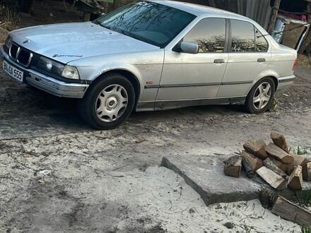 Серый БМВ 3 Серия, объемом двигателя 0 л и пробегом 340 тыс. км за 800 $, фото 1 на Automoto.ua