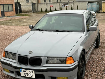 Серый БМВ 3 Серия, объемом двигателя 2.8 л и пробегом 333 тыс. км за 5900 $, фото 1 на Automoto.ua