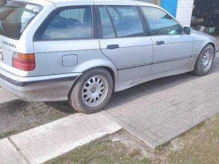 Серый БМВ 3 Серия, объемом двигателя 1.7 л и пробегом 290 тыс. км за 3450 $, фото 1 на Automoto.ua