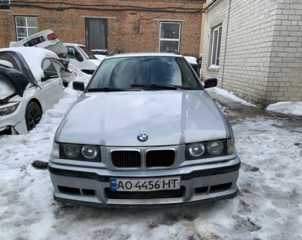 Серый БМВ 3 Серия, объемом двигателя 2 л и пробегом 281 тыс. км за 3100 $, фото 1 на Automoto.ua