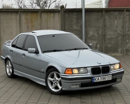 Серый БМВ 3 Серия, объемом двигателя 1.8 л и пробегом 254 тыс. км за 3550 $, фото 1 на Automoto.ua