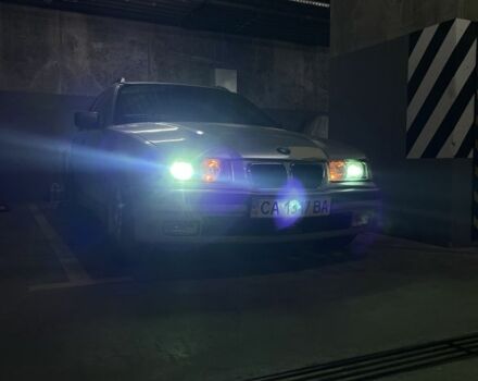 Серый БМВ 3 Серия, объемом двигателя 2 л и пробегом 360 тыс. км за 3200 $, фото 1 на Automoto.ua