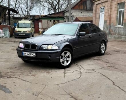 Серый БМВ 3 Серия, объемом двигателя 2 л и пробегом 300 тыс. км за 2850 $, фото 1 на Automoto.ua