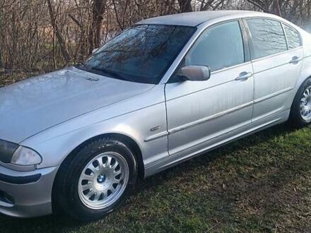 Серый БМВ 3 Серия, объемом двигателя 2.2 л и пробегом 300 тыс. км за 2826 $, фото 1 на Automoto.ua