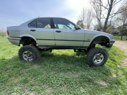 Серый БМВ 3 Серия, объемом двигателя 2.5 л и пробегом 150 тыс. км за 2700 $, фото 1 на Automoto.ua