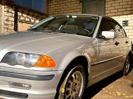 Серый БМВ 3 Серия, объемом двигателя 1.9 л и пробегом 220 тыс. км за 5000 $, фото 1 на Automoto.ua