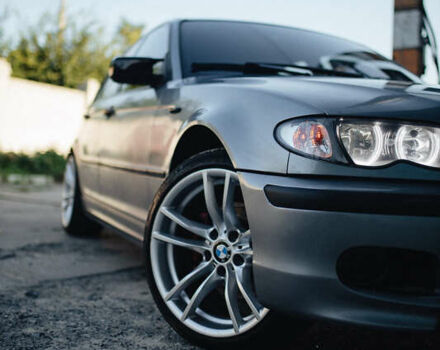 Серый БМВ 3 Серия, объемом двигателя 2 л и пробегом 330 тыс. км за 5600 $, фото 1 на Automoto.ua