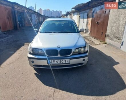 Серый БМВ 3 Серия, объемом двигателя 2 л и пробегом 300 тыс. км за 3600 $, фото 1 на Automoto.ua