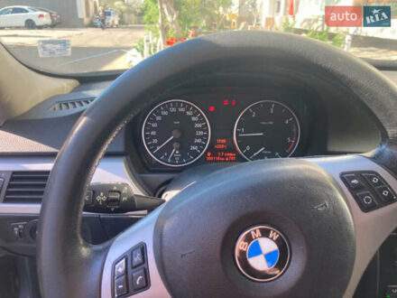 Серый БМВ 3 Серия, объемом двигателя 2 л и пробегом 320 тыс. км за 7000 $, фото 1 на Automoto.ua
