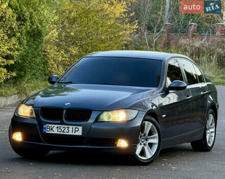 Серый БМВ 3 Серия, объемом двигателя 2 л и пробегом 405 тыс. км за 7999 $, фото 1 на Automoto.ua